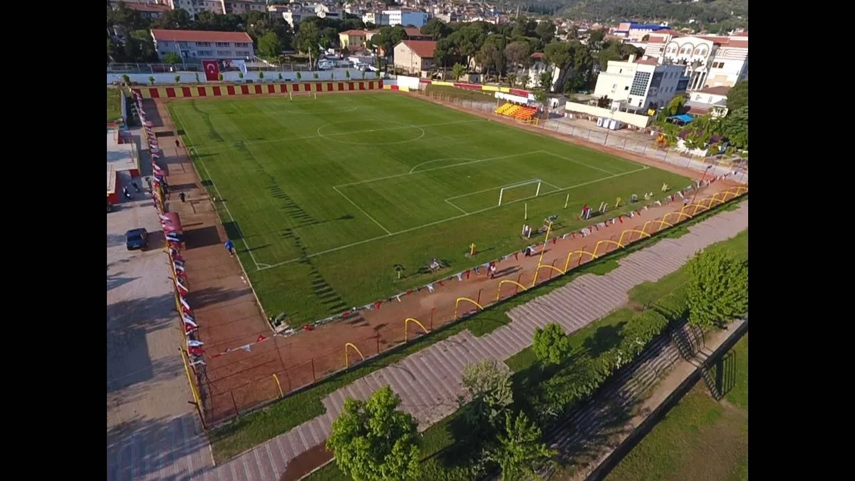 Profesyonel Çim Futbol Sahalarına Teslimatlar